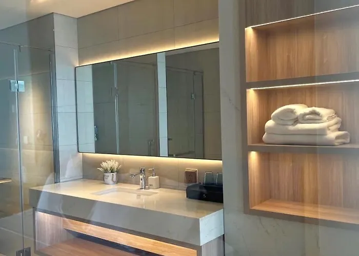 A La Carte High Floor, Luxury Bay View